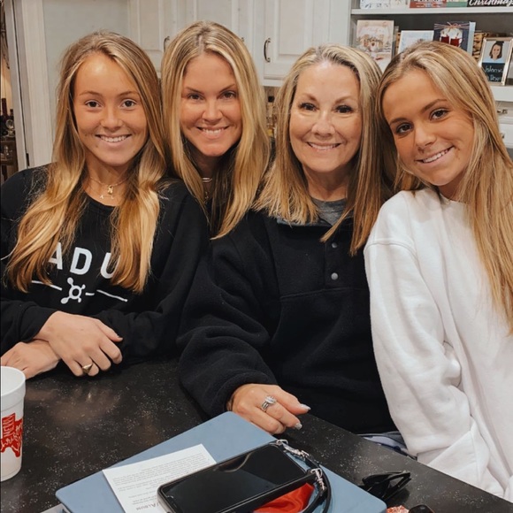 Meet Your POSH AMBASSADOR! - Picture 15 of 16